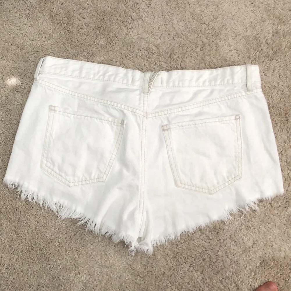 Free People We The Free White Soft & Relaxed Cut Off Shorts 29 Boho